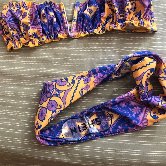 Tribal V Wired Frill Bikini - Picture 4 of 4